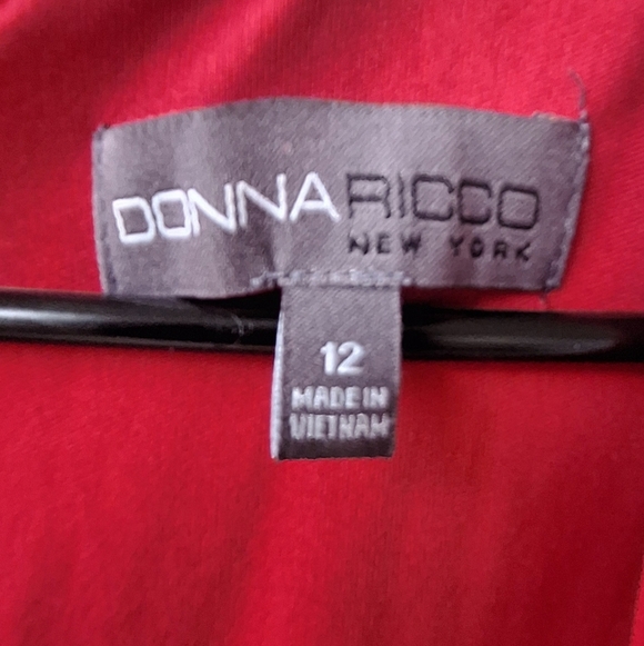 Donna Ricco Red Scuba Sleeveless Ruffle Hem Women's Mini Dress Size 12 NWOT - Picture 4 of 8